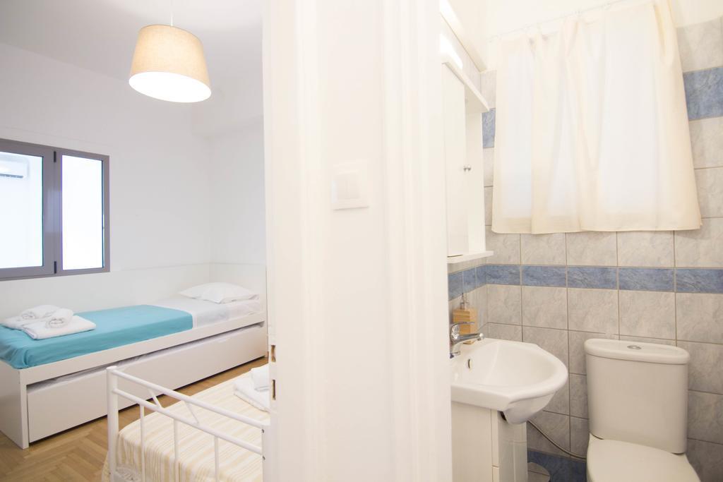 Athenian Blue - Family Apt 5' Minutes From Acropolis Museum Exterior photo