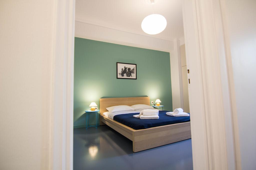 Athenian Blue - Family Apt 5' Minutes From Acropolis Museum Exterior photo